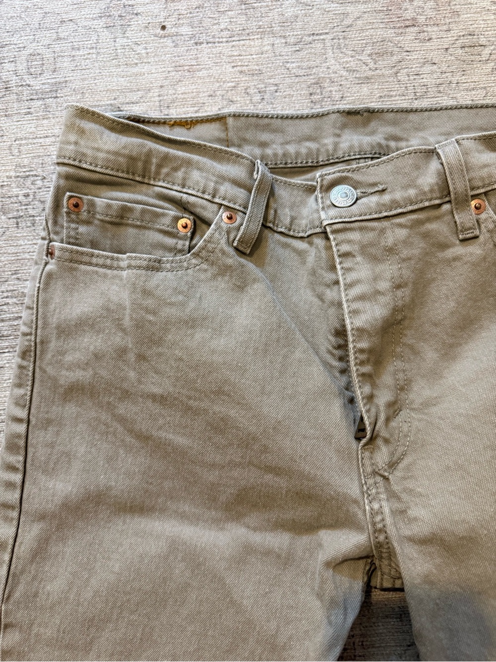 Levi's Slim Jeans in Tan - Picture 2 of 5